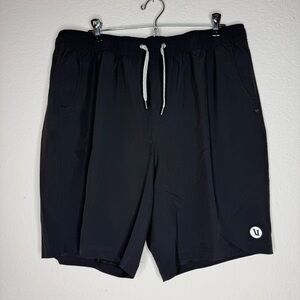 NWOT Vuori Men’s Kore Short Lined 9" Size XXL  Black 
S#V391 #Gym